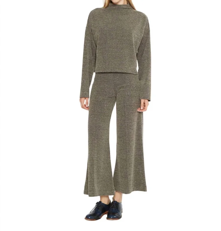 Boucle Cropped Wide Leg Pant In Pebble Confident Women's Power